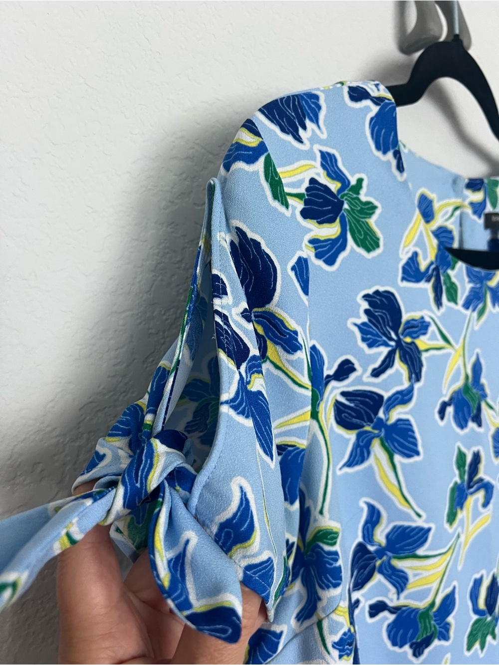 Banana Republic Blue Floral Short Sleeve Dress - Picture 4 of 6